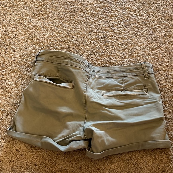 American Eagle Outfitters Stretch Midi Size 8 Green Shorts - Picture 4 of 5
